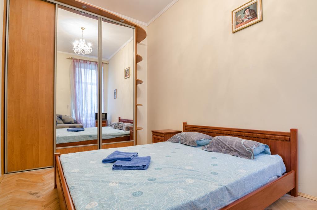 Leogrand Apartments Teodora 3 Лвив Екстериор снимка