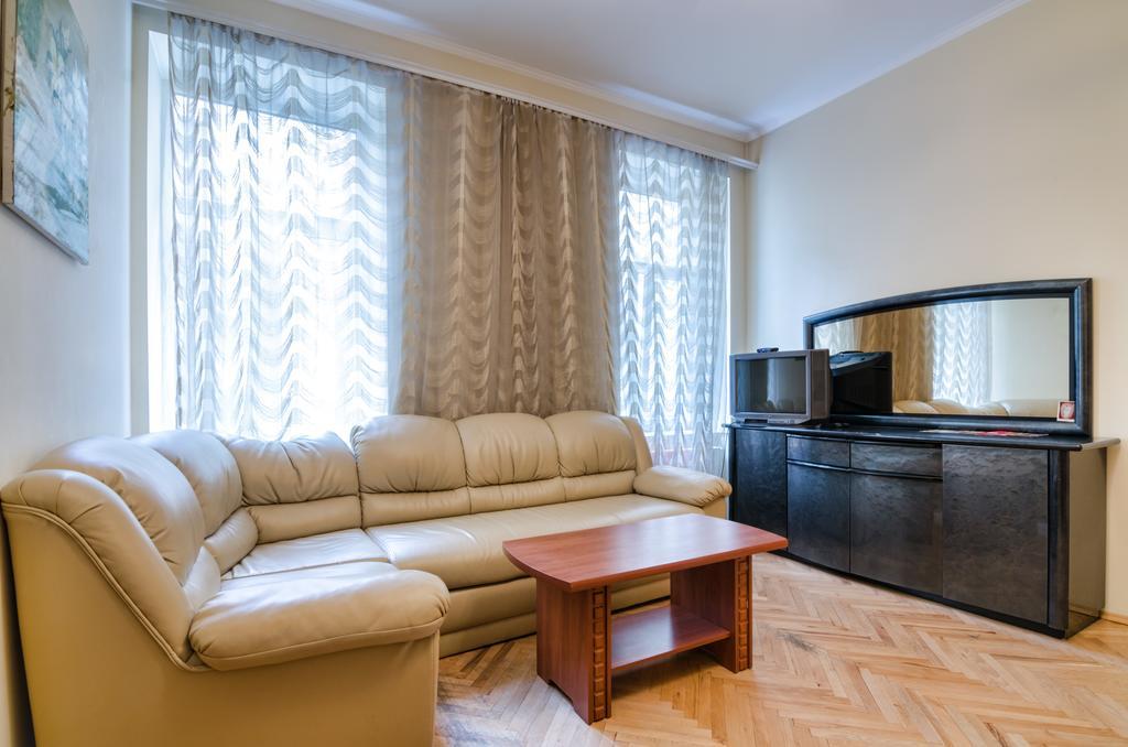 Leogrand Apartments Teodora 3 Лвив Екстериор снимка