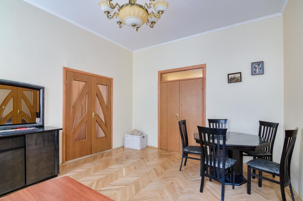 Leogrand Apartments Teodora 3 Лвив Екстериор снимка