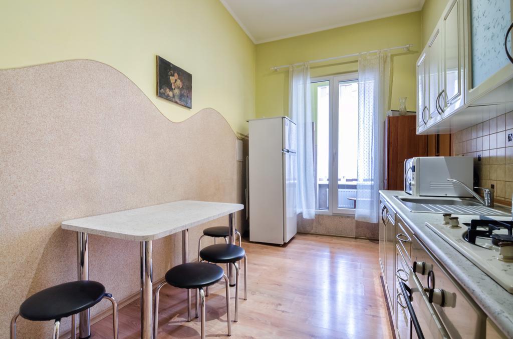 Leogrand Apartments Teodora 3 Лвив Екстериор снимка